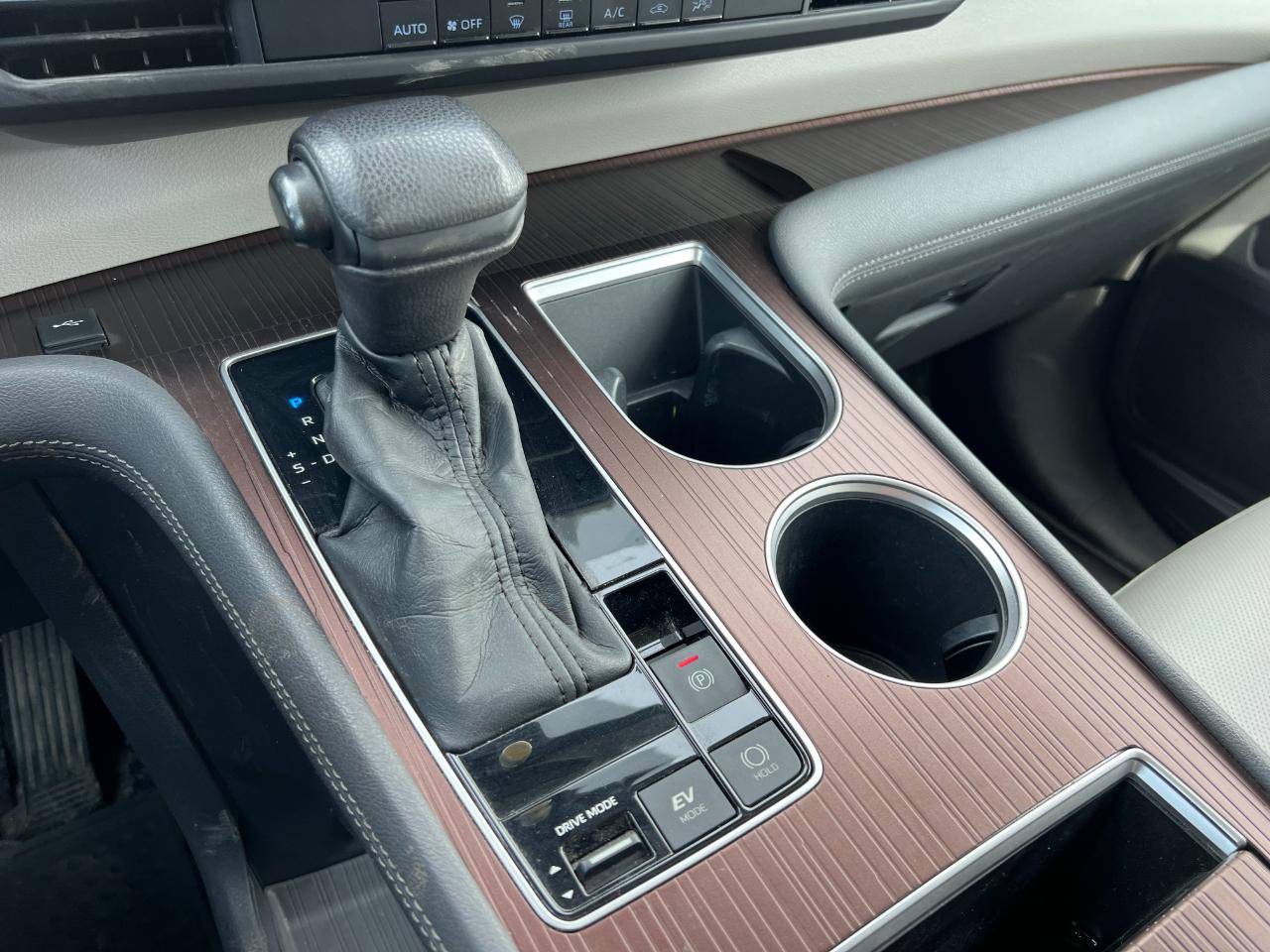 Toyota Sienna LE 8-Passenger 2022