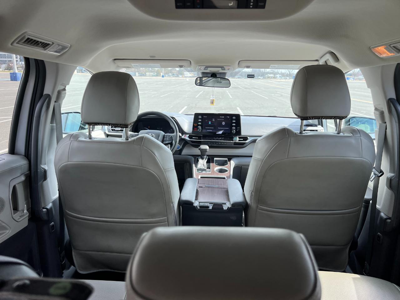 Toyota Sienna LE 8-Passenger 2022