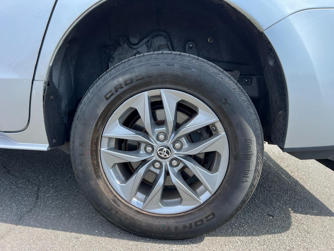 Toyota Sienna LE 8-Passenger 2022