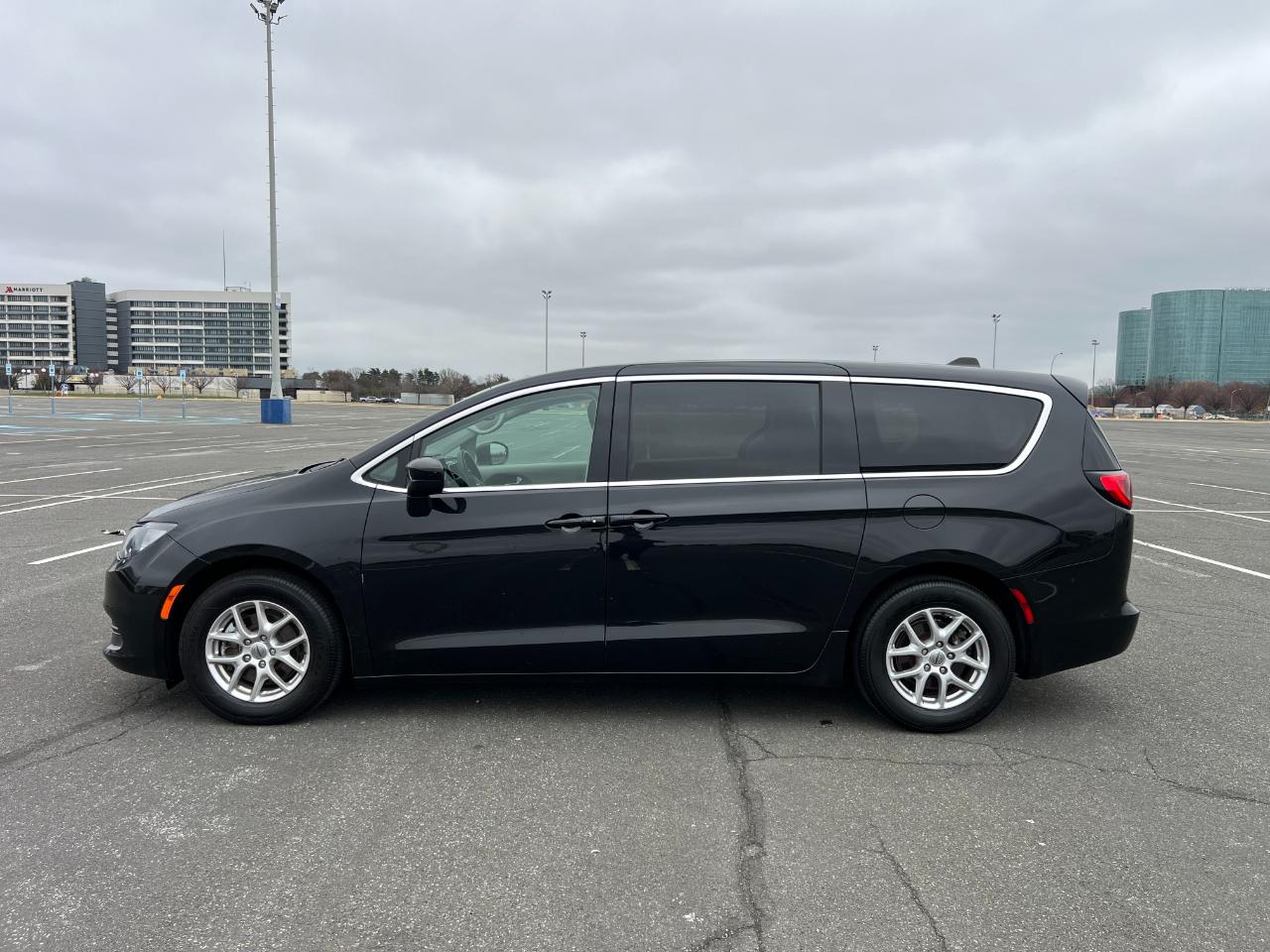 Chrysler Voyager LX 2024