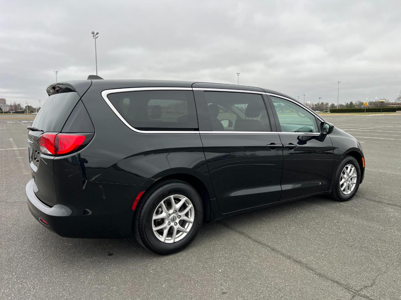 Chrysler Voyager LX 2024
