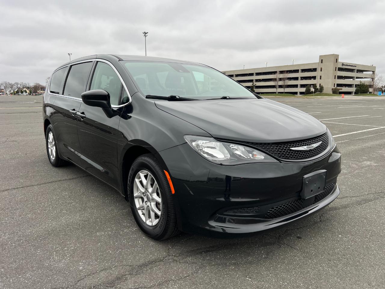 Chrysler Voyager LX 2024