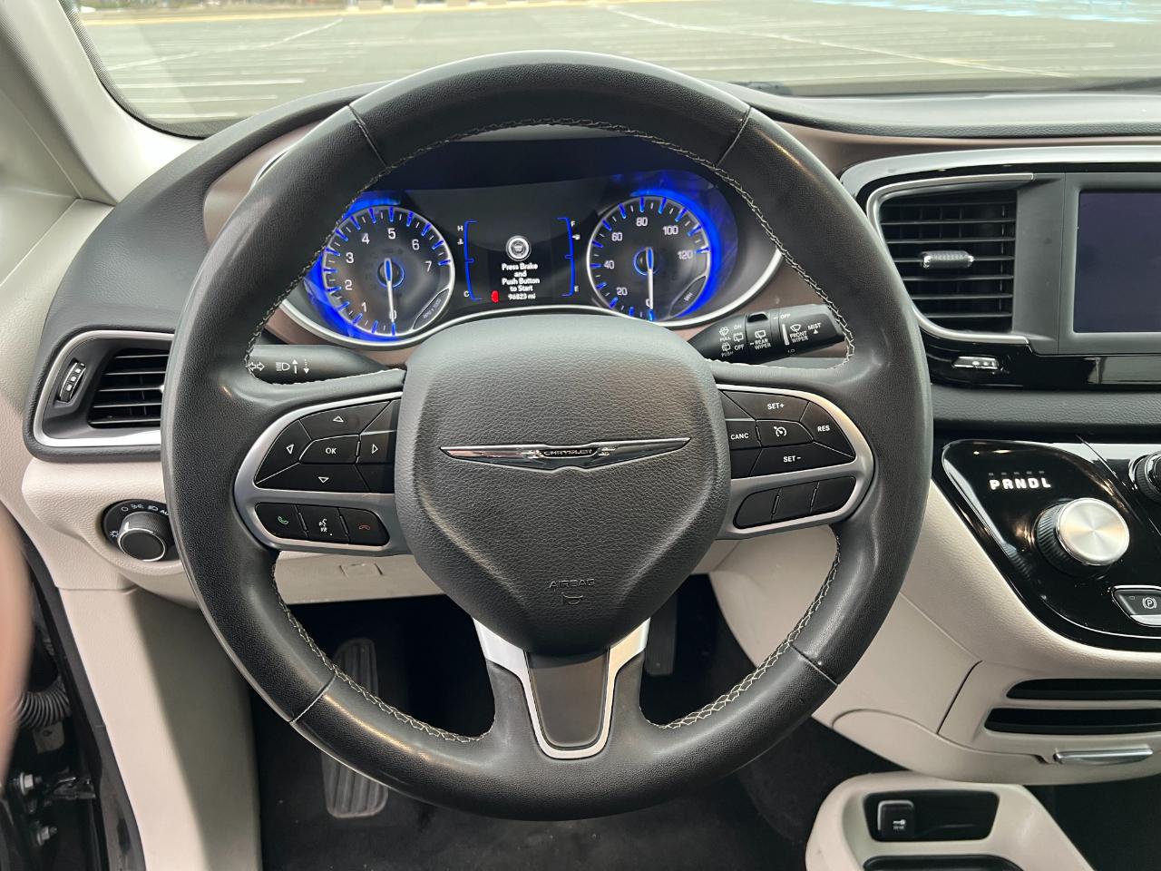 Chrysler Voyager LX 2024