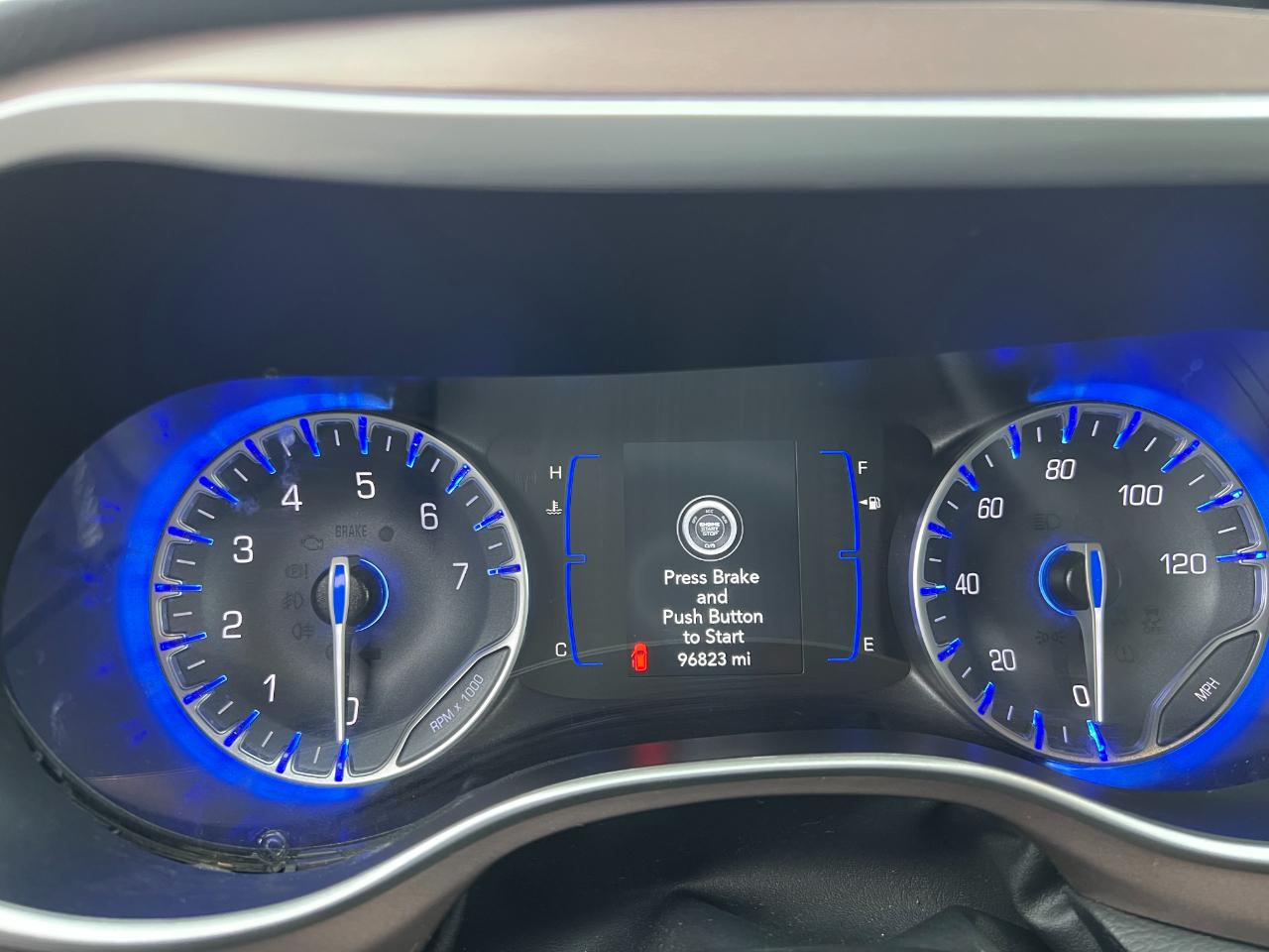 Chrysler Voyager LX 2024