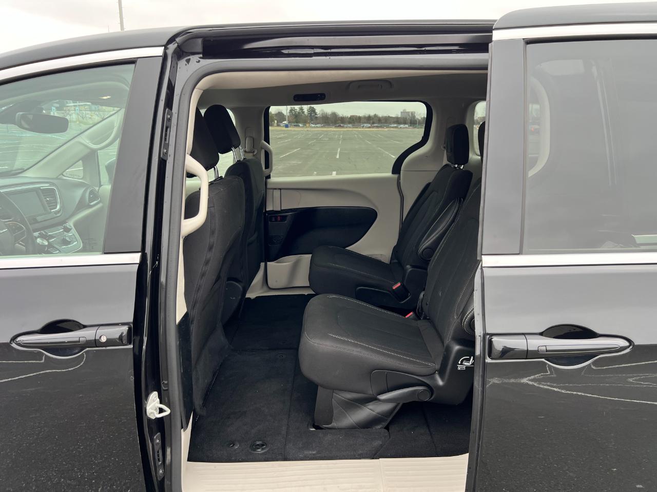 Chrysler Voyager LX 2024