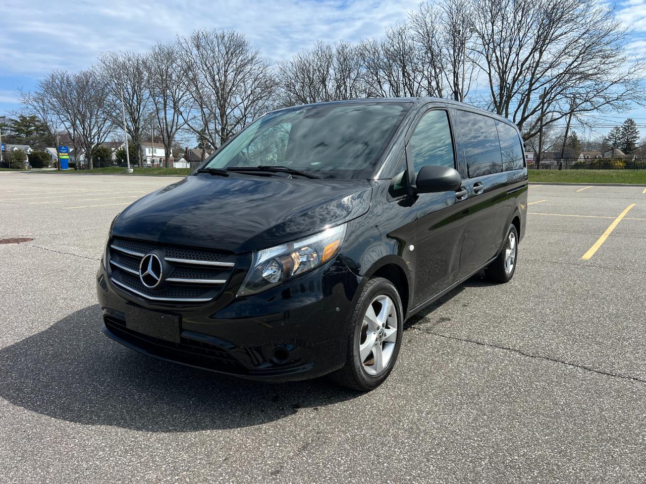 Mercedes-Benz Metris Passenger Van 2018