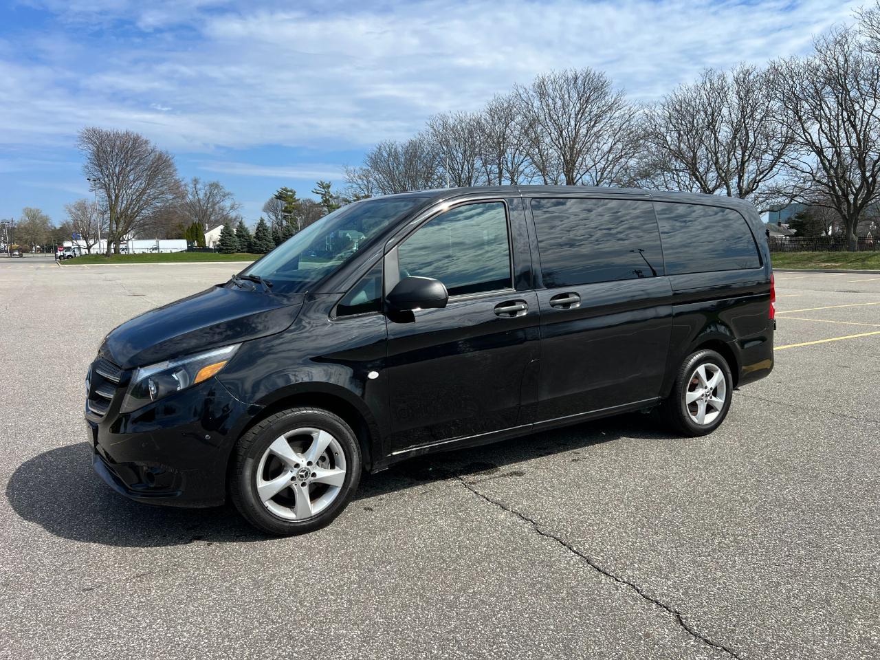 Mercedes-Benz Metris Passenger Van 2018