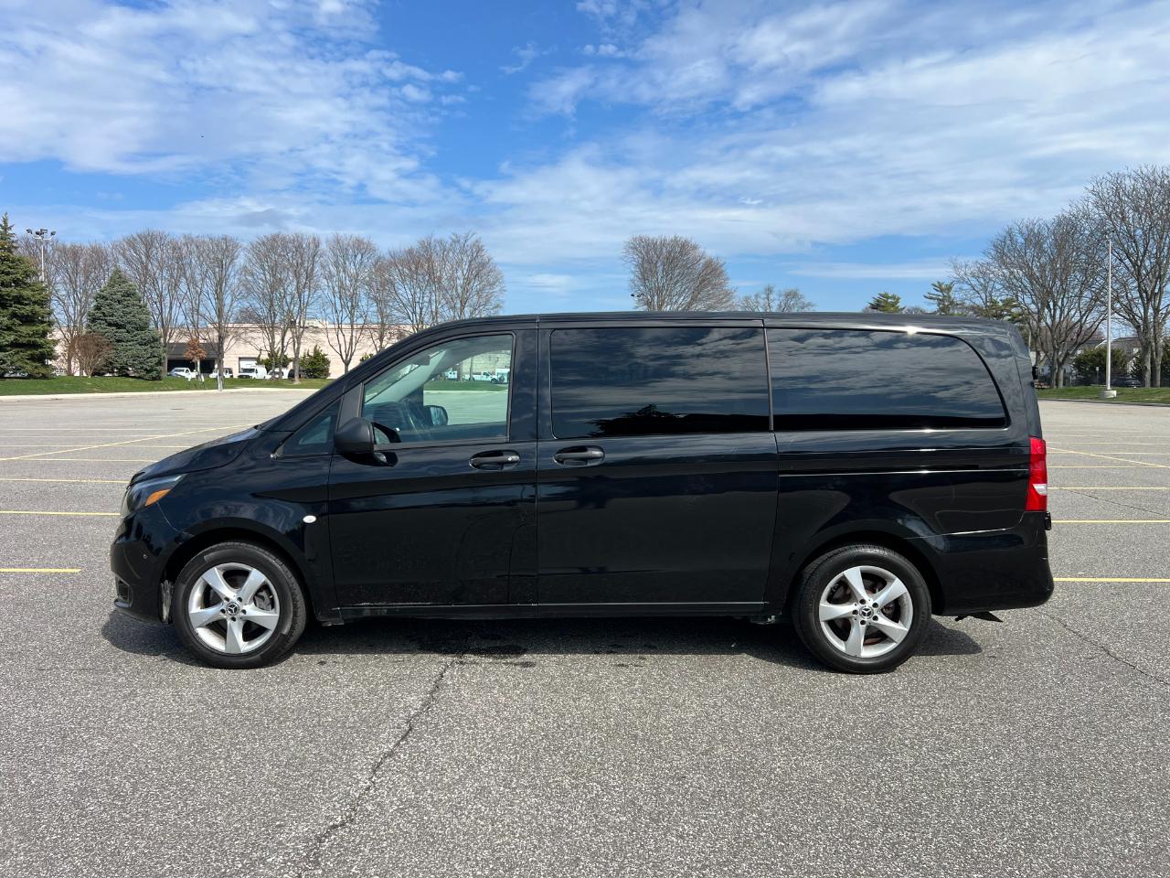 Mercedes-Benz Metris Passenger Van 2018
