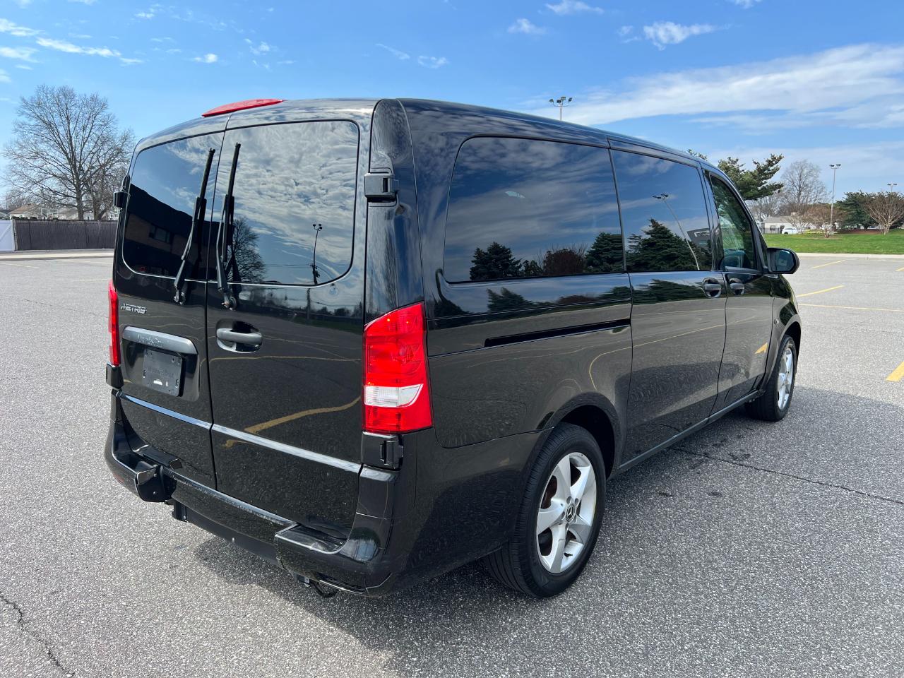 Mercedes-Benz Metris Passenger Van 2018