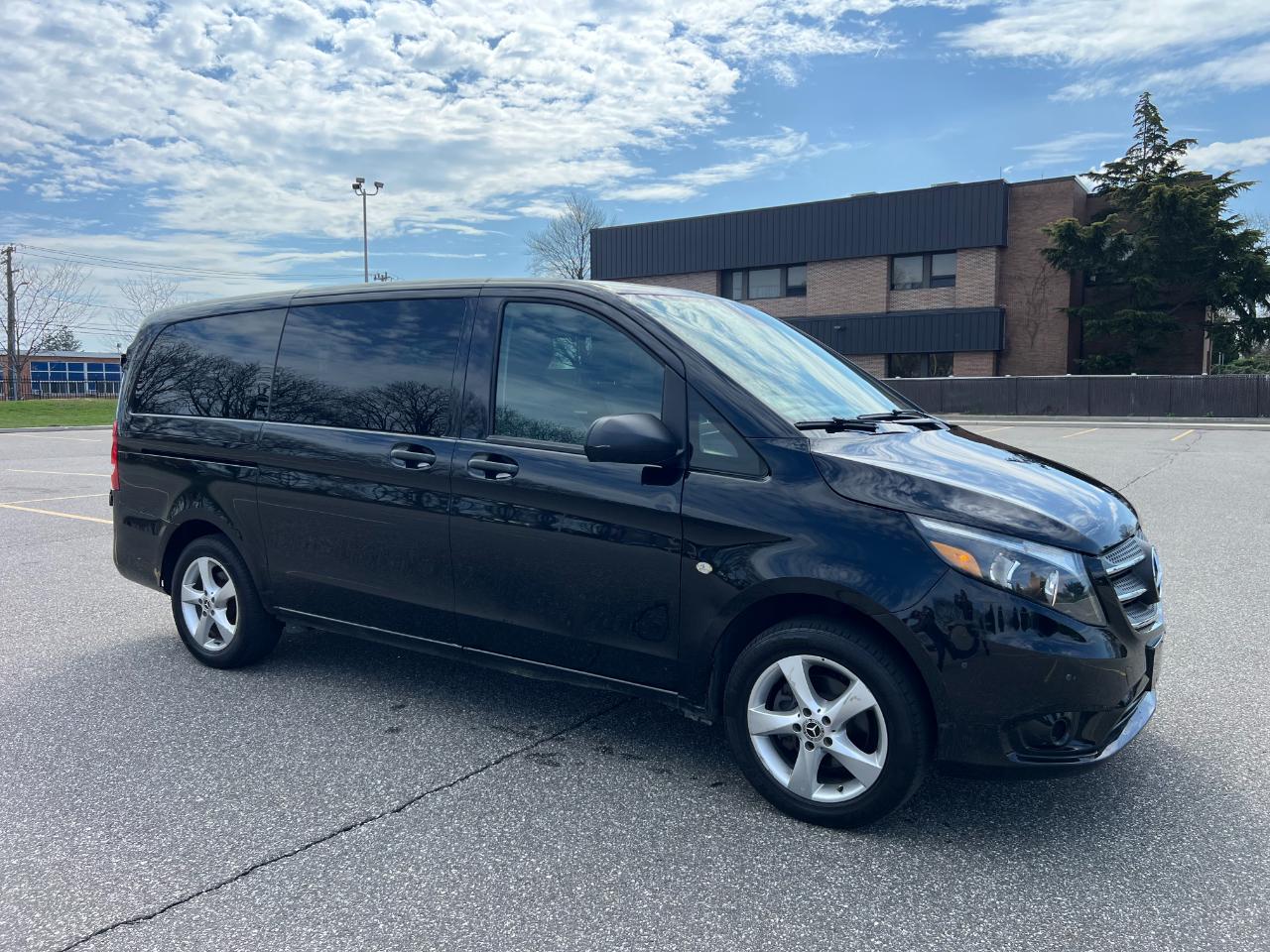 Mercedes-Benz Metris Passenger Van 2018