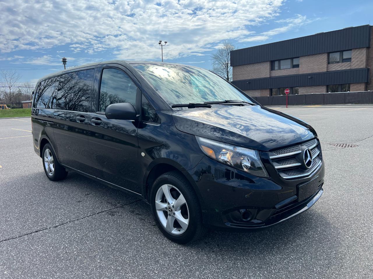 Mercedes-Benz Metris Passenger Van 2018