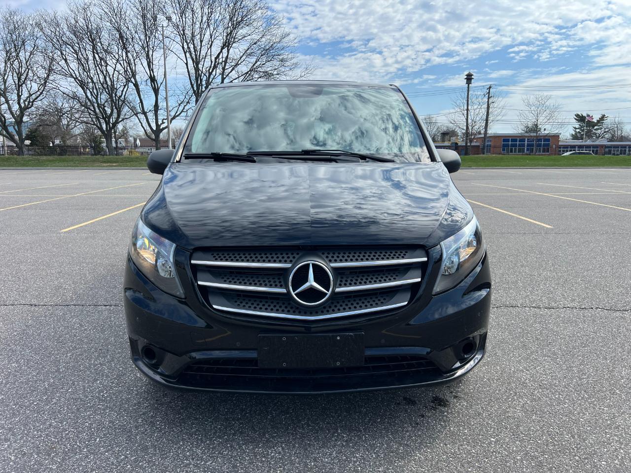 Mercedes-Benz Metris Passenger Van 2018