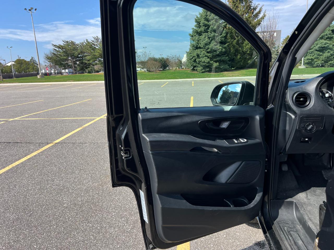 Mercedes-Benz Metris Passenger Van 2018