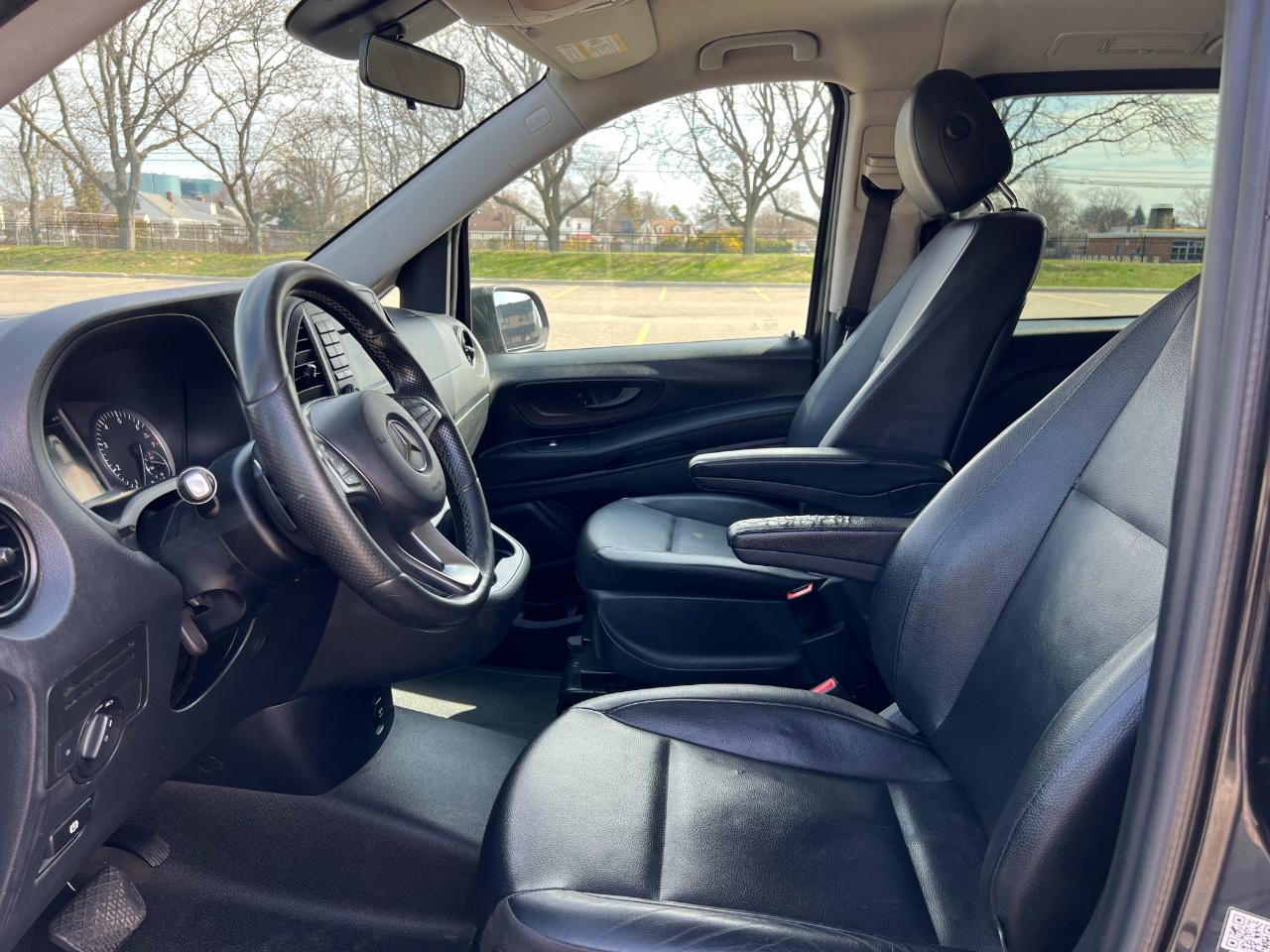 Mercedes-Benz Metris Passenger Van 2018