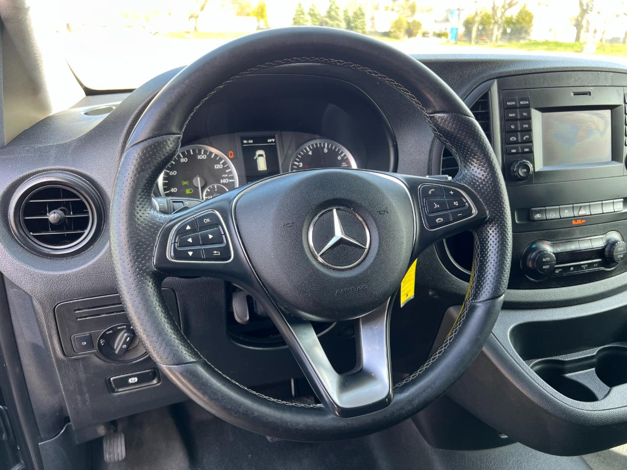 Mercedes-Benz Metris Passenger Van 2018