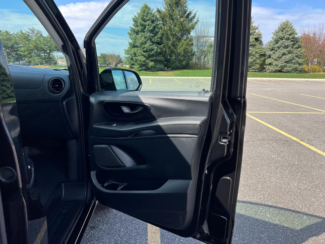 Mercedes-Benz Metris Passenger Van 2018