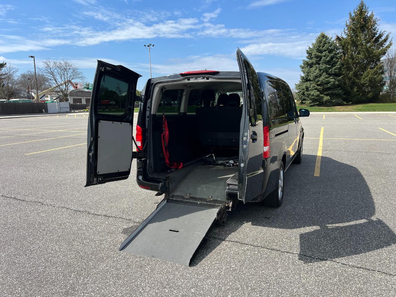 Mercedes-Benz Metris Passenger Van 2018