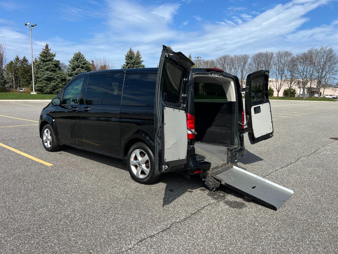 Mercedes-Benz Metris Passenger Van 2018