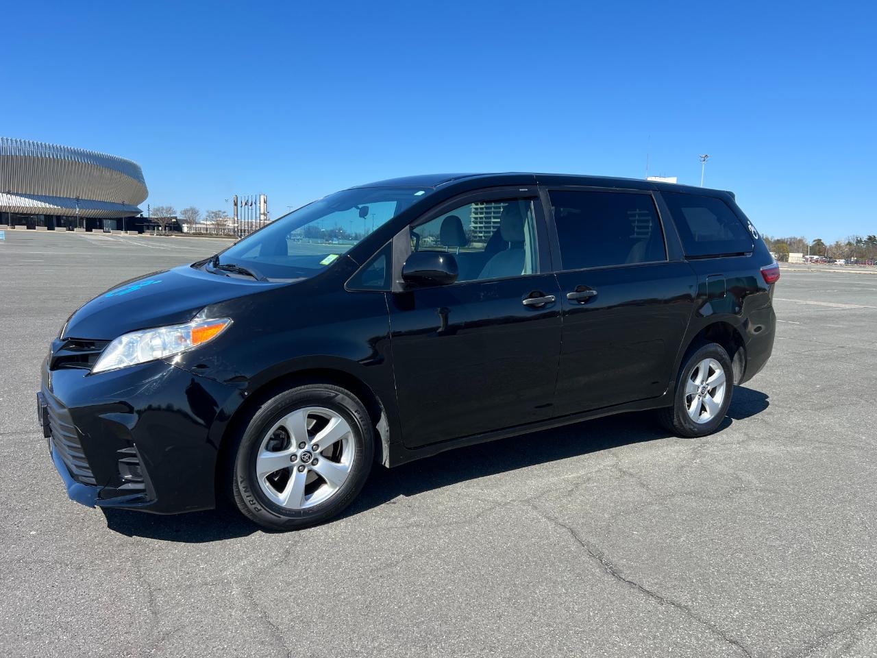 Toyota Sienna LE 7-Passenger Mobility 2020