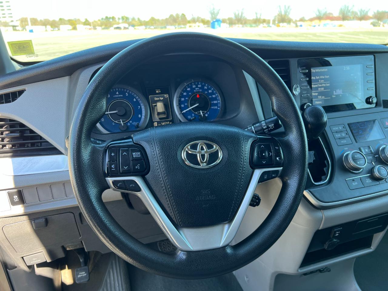 Toyota Sienna LE 7-Passenger Mobility 2020