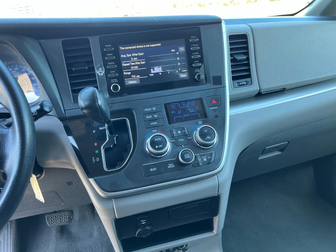 Toyota Sienna LE 7-Passenger Mobility 2020