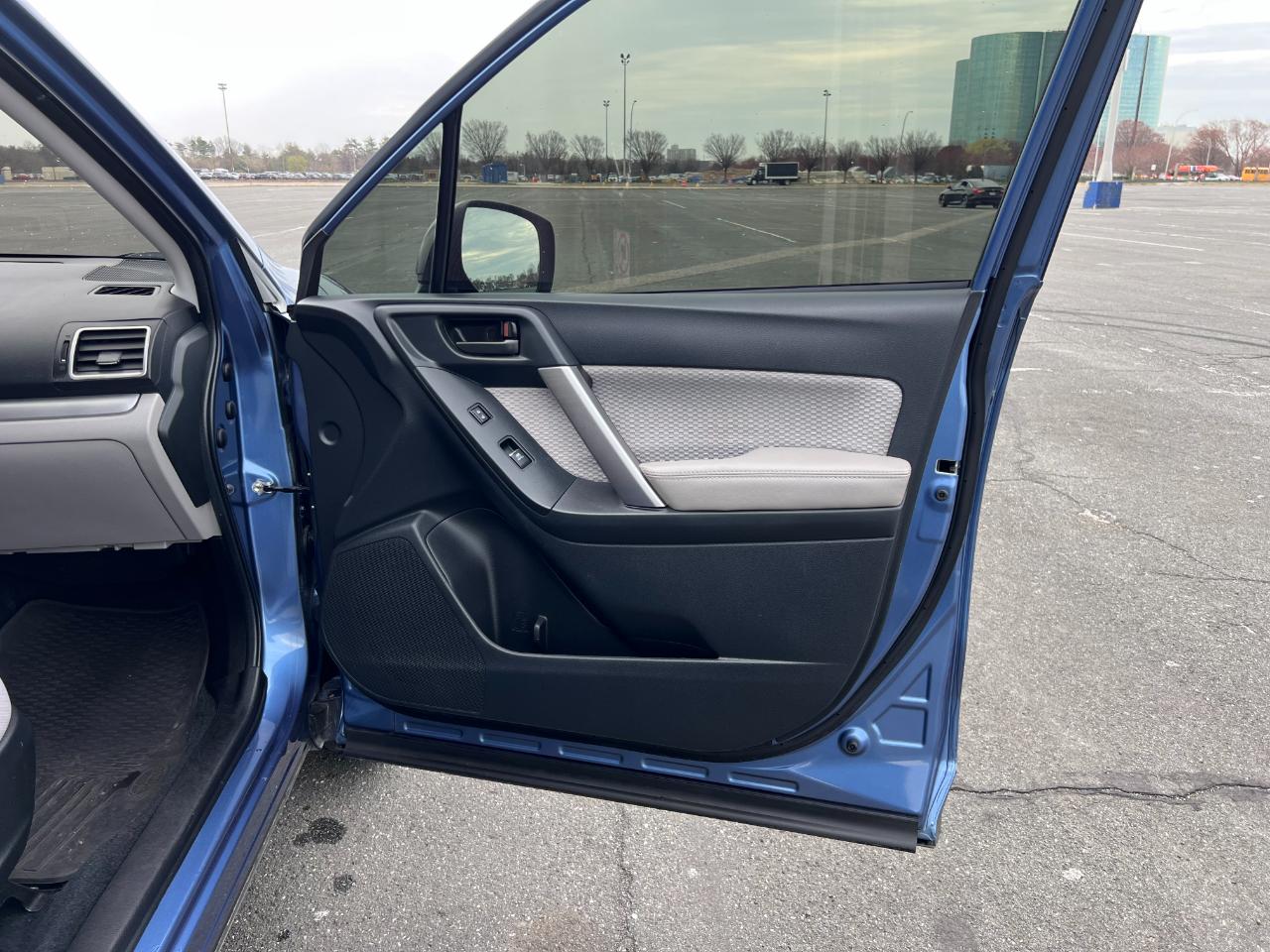 Subaru Forester 2.5i Premium PZEV CVT 2017