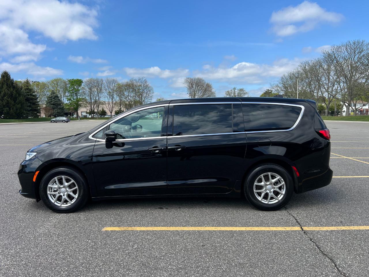 Chrysler Pacifica Select 2025