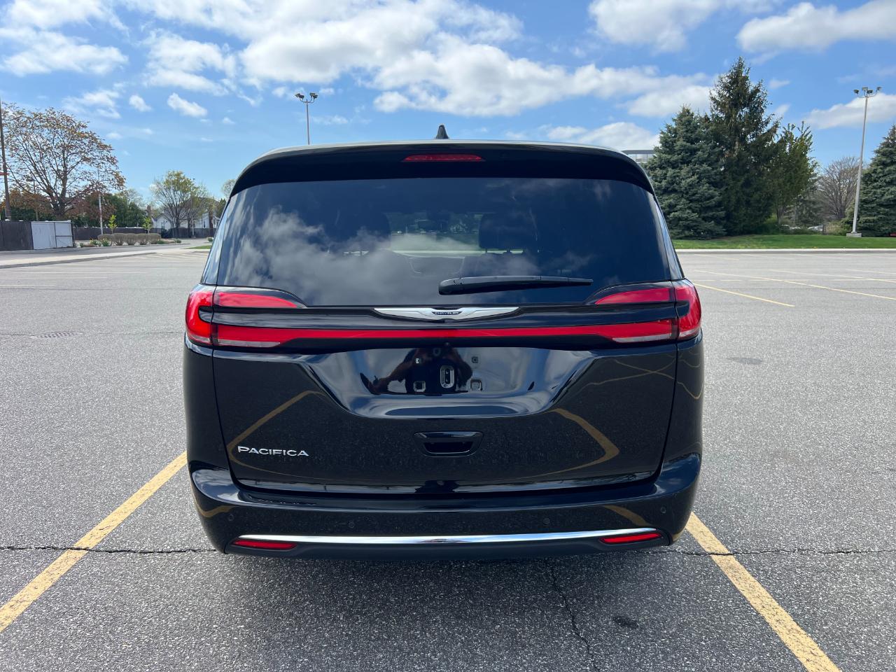 Chrysler Pacifica Select 2025