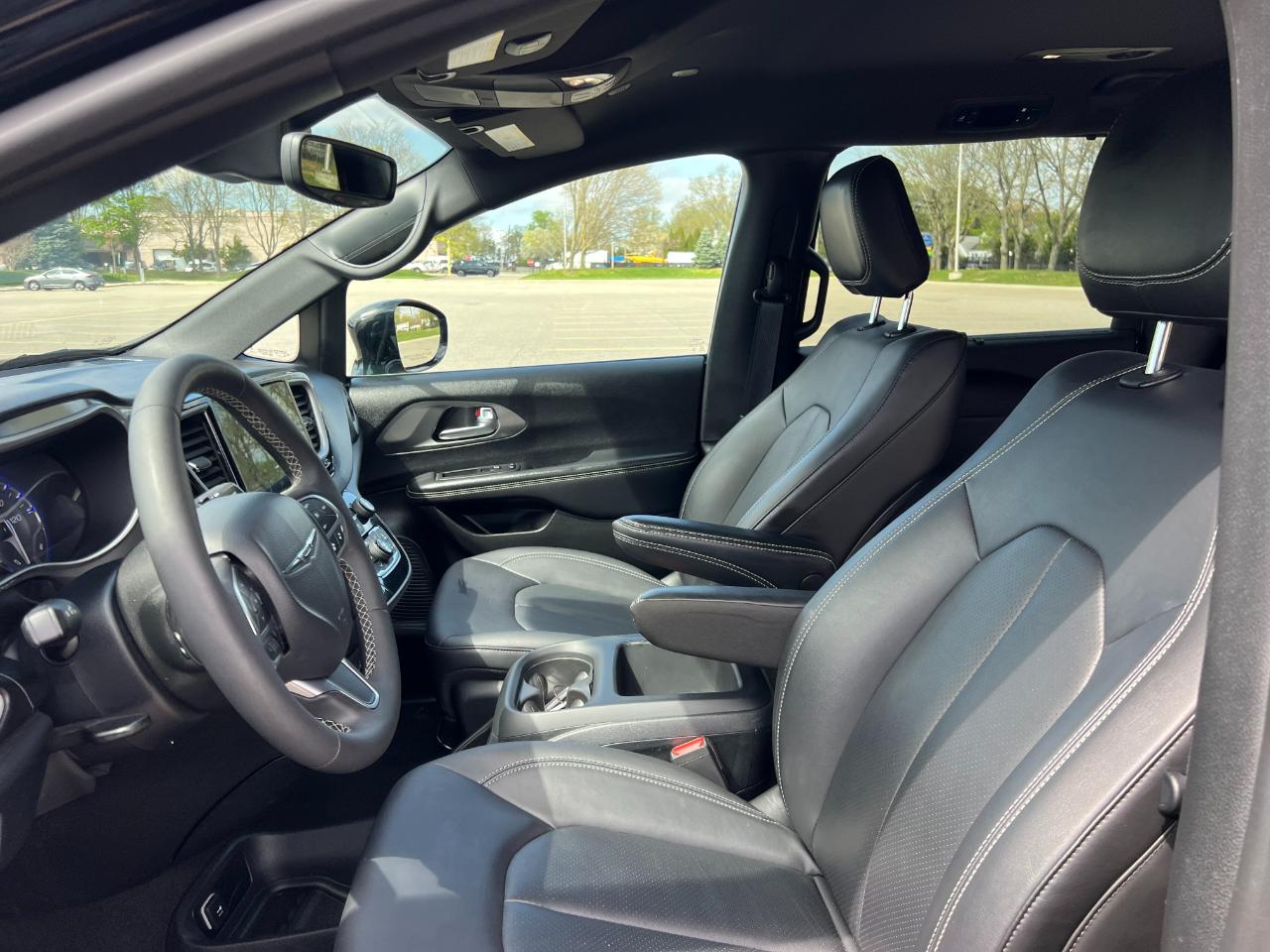 Chrysler Pacifica Select 2025