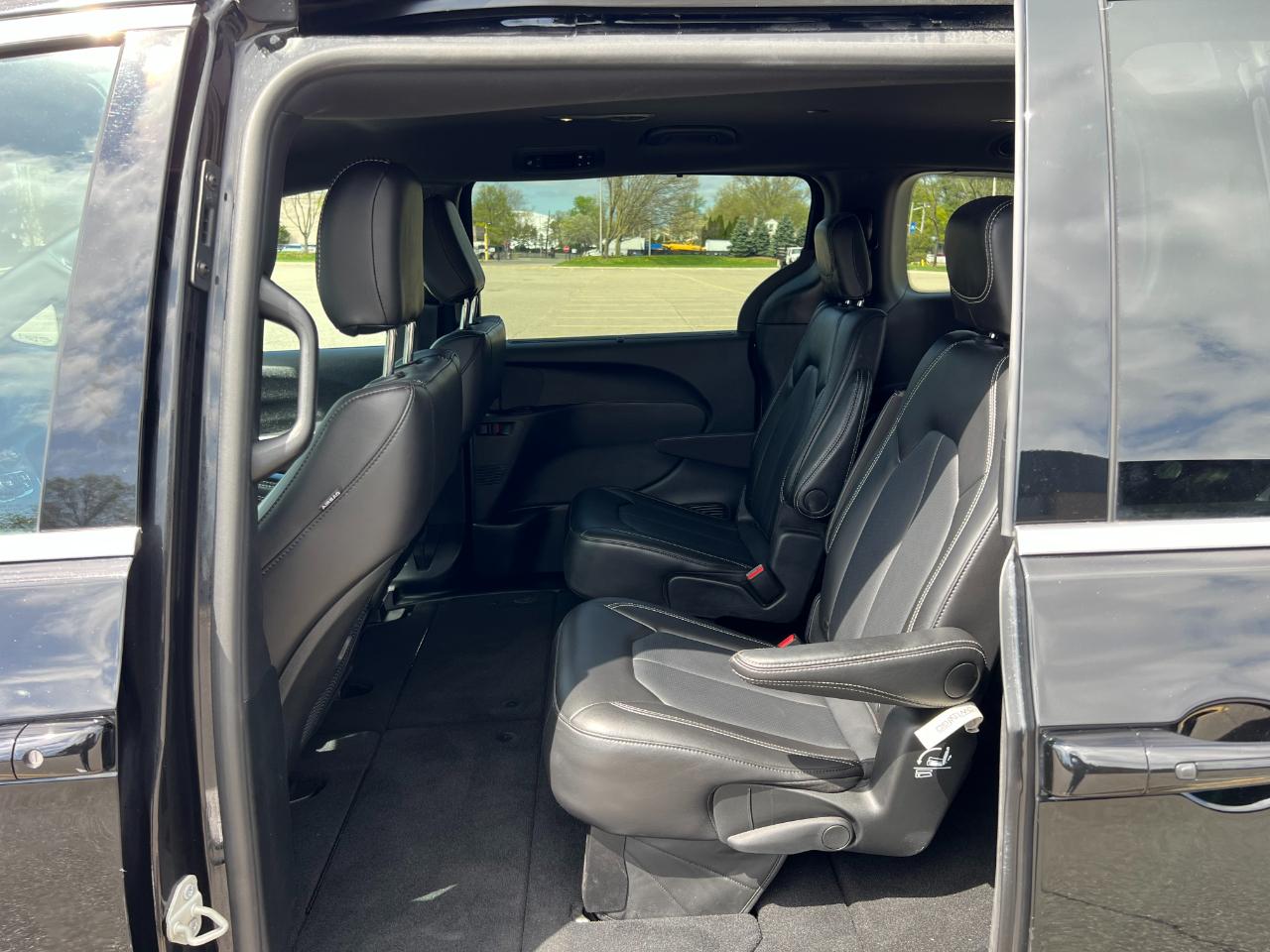 Chrysler Pacifica Select 2025