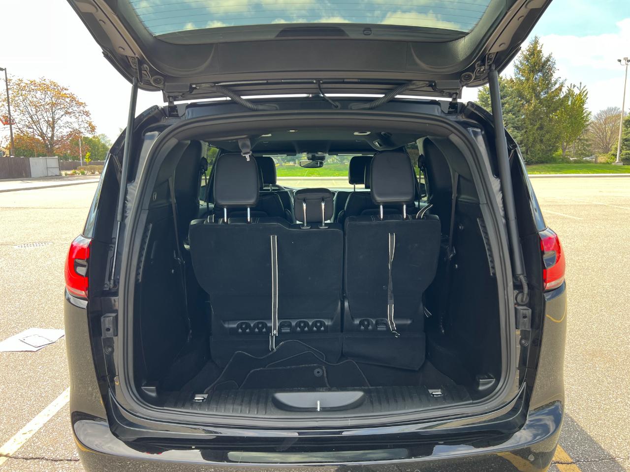 Chrysler Pacifica Select 2025