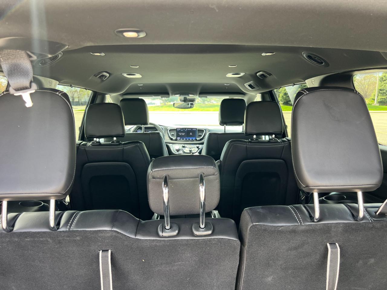 Chrysler Pacifica Select 2025