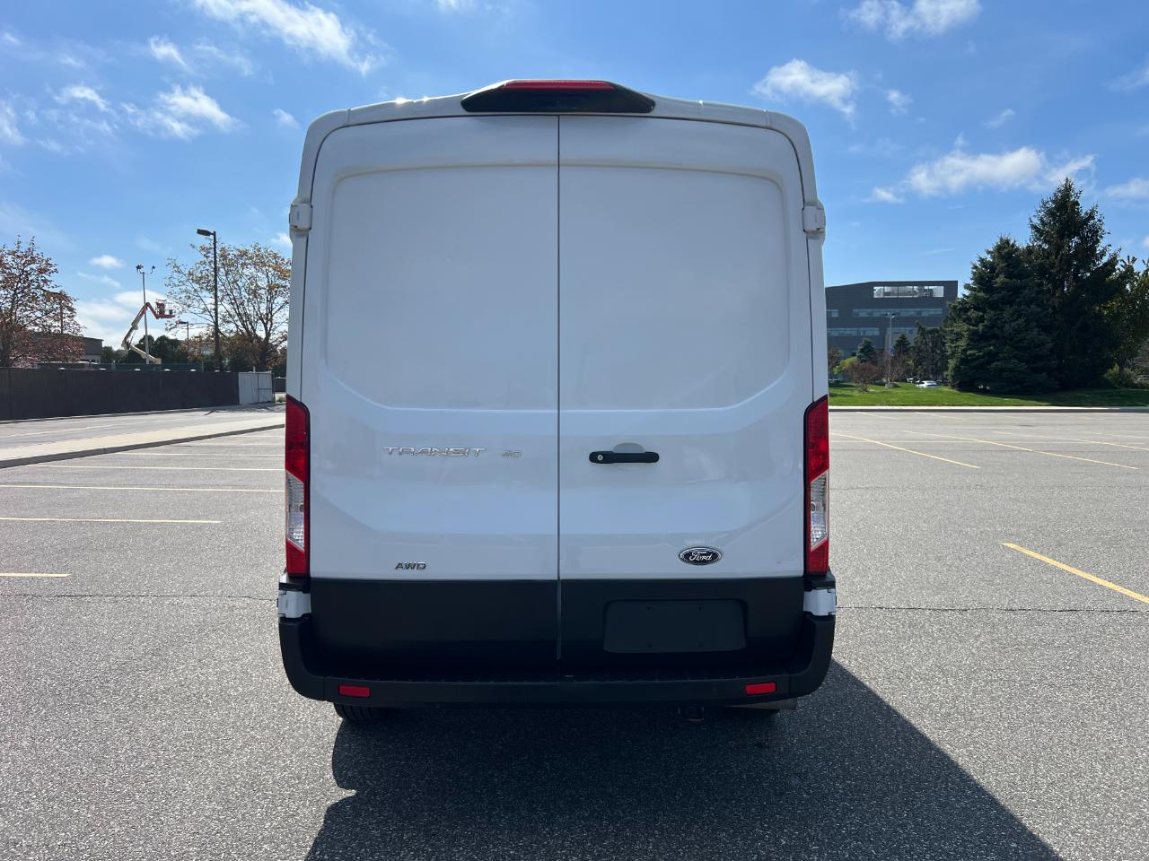 Ford Transit 250 Van Med. Roof w/Sliding Pass. 148-in. WB 2023