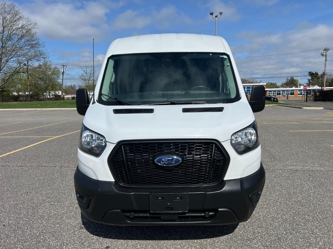 Ford Transit 250 Van Med. Roof w/Sliding Pass. 148-in. WB 2023