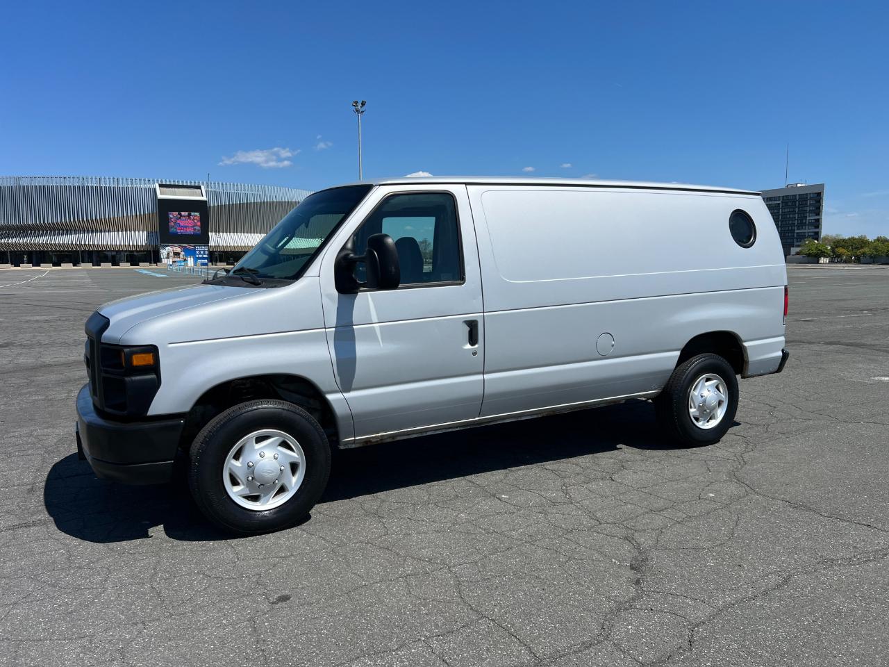 Ford Econoline E-250 2008