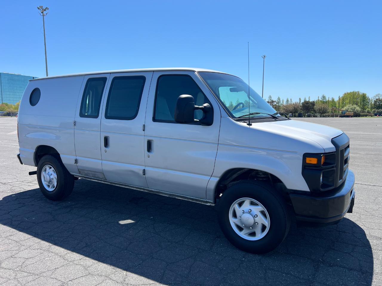 Ford Econoline E-250 2008