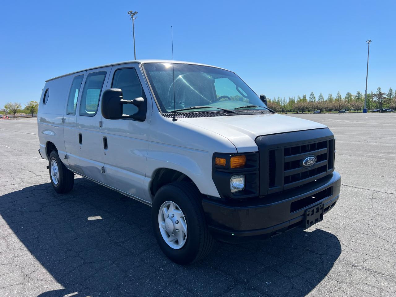 Ford Econoline E-250 2008