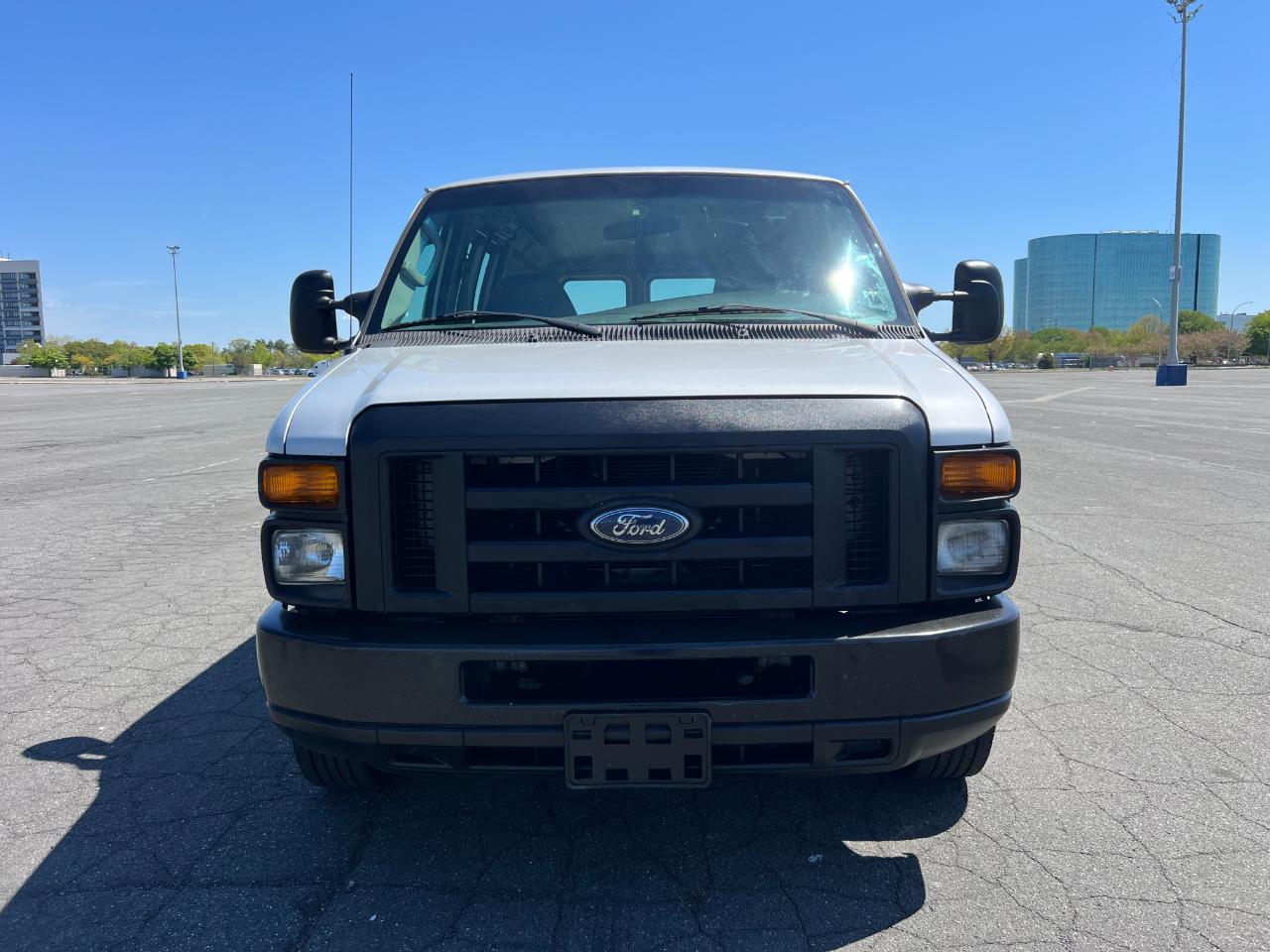 Ford Econoline E-250 2008