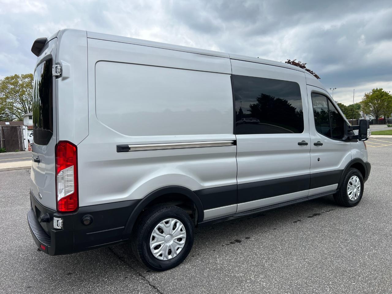 Ford Transit 250 Van Med. Roof w/Sliding Pass. 148-in. WB 2019