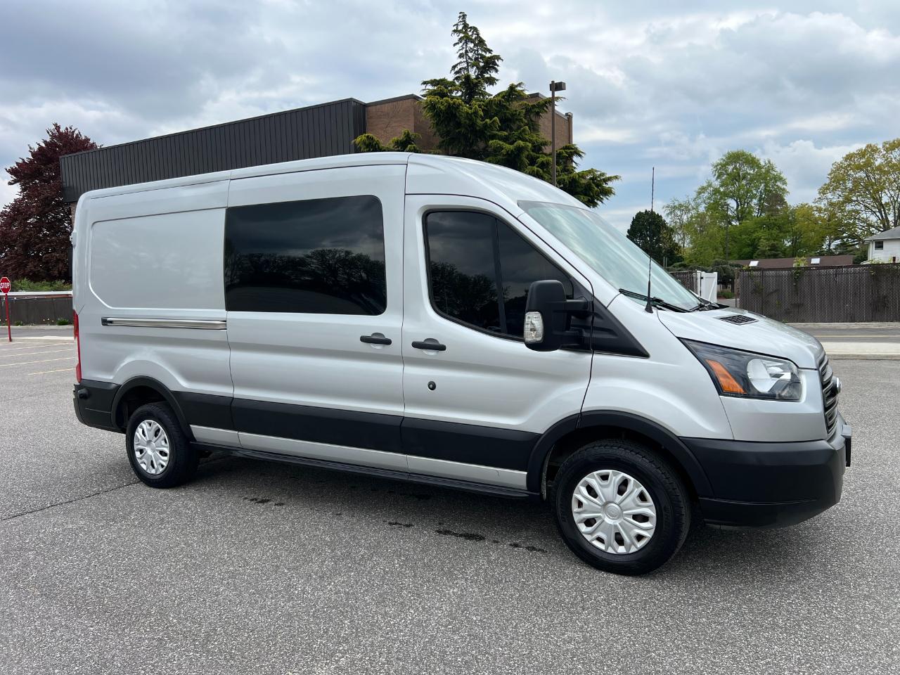 Ford Transit 250 Van Med. Roof w/Sliding Pass. 148-in. WB 2019
