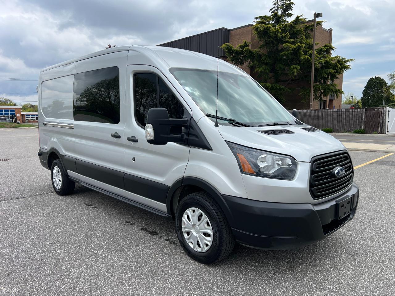 Ford Transit 250 Van Med. Roof w/Sliding Pass. 148-in. WB 2019