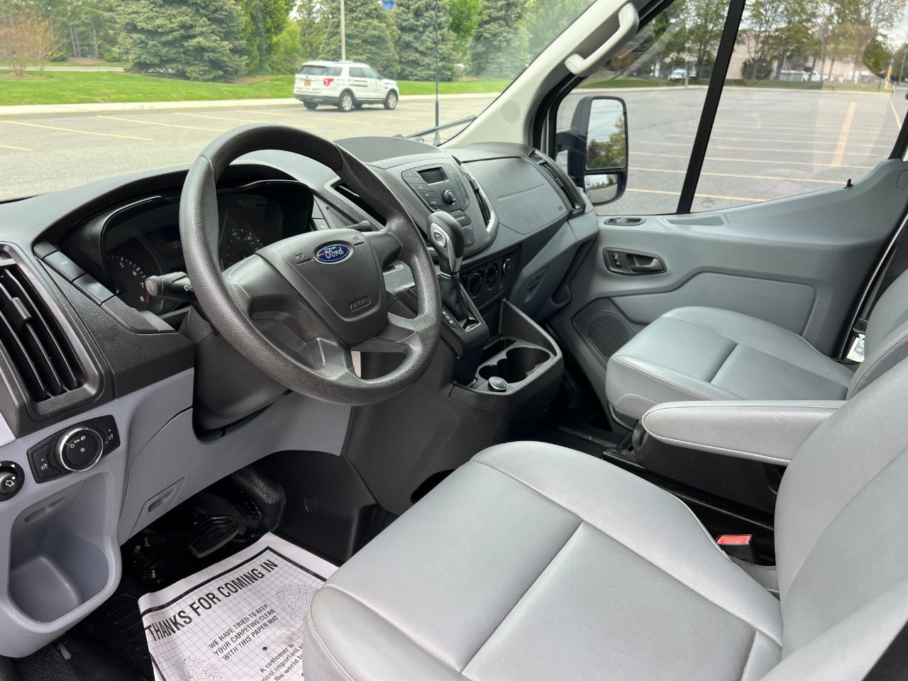 Ford Transit 250 Van Med. Roof w/Sliding Pass. 148-in. WB 2019