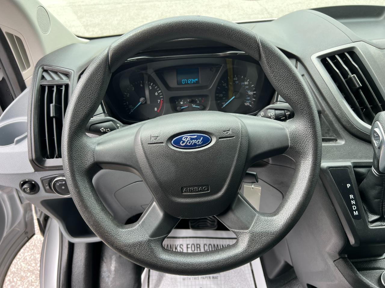 Ford Transit 250 Van Med. Roof w/Sliding Pass. 148-in. WB 2019