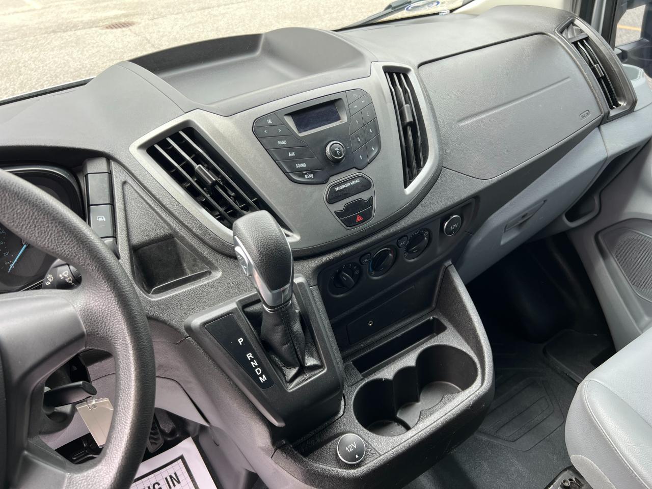 Ford Transit 250 Van Med. Roof w/Sliding Pass. 148-in. WB 2019