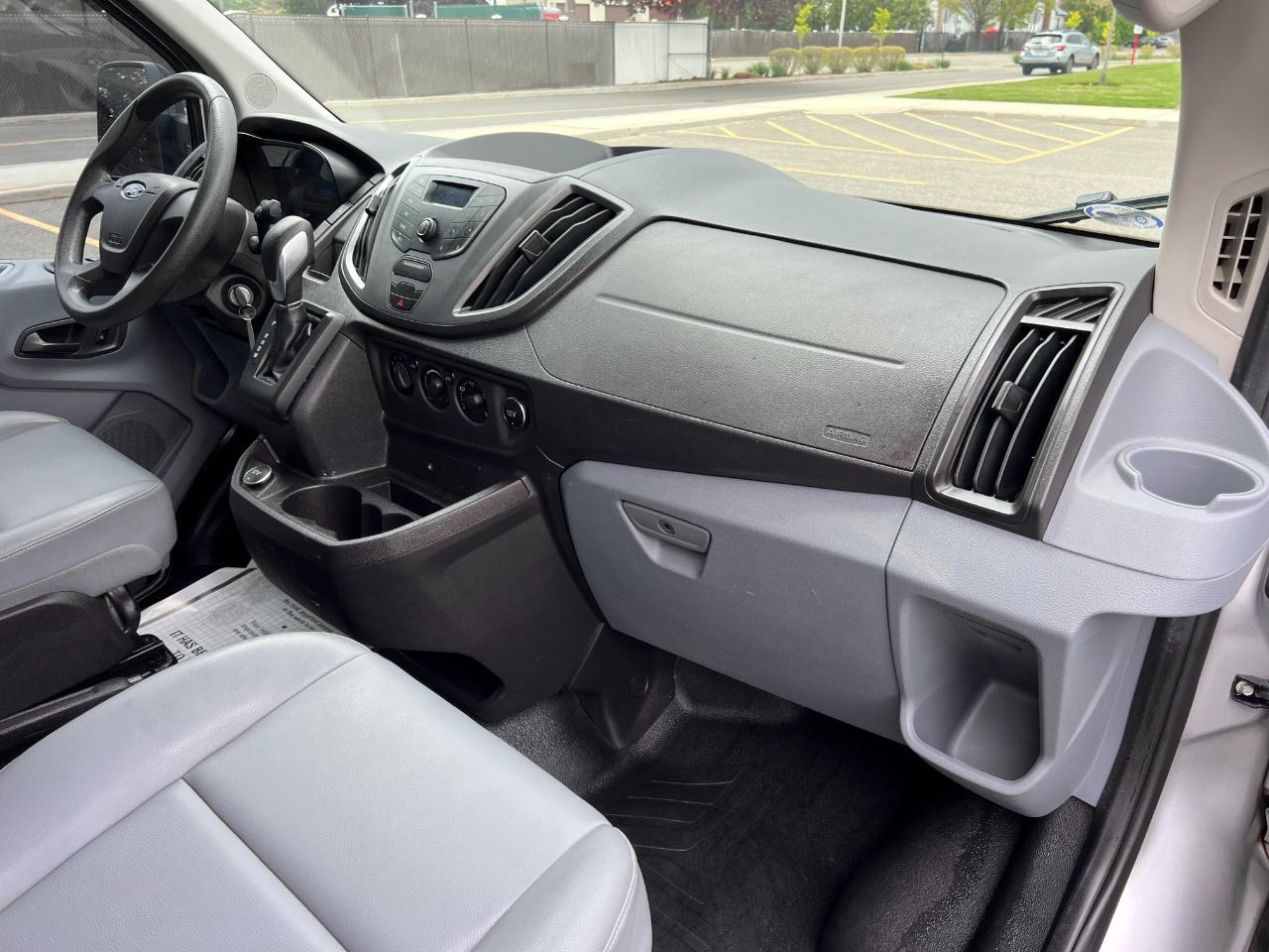 Ford Transit 250 Van Med. Roof w/Sliding Pass. 148-in. WB 2019
