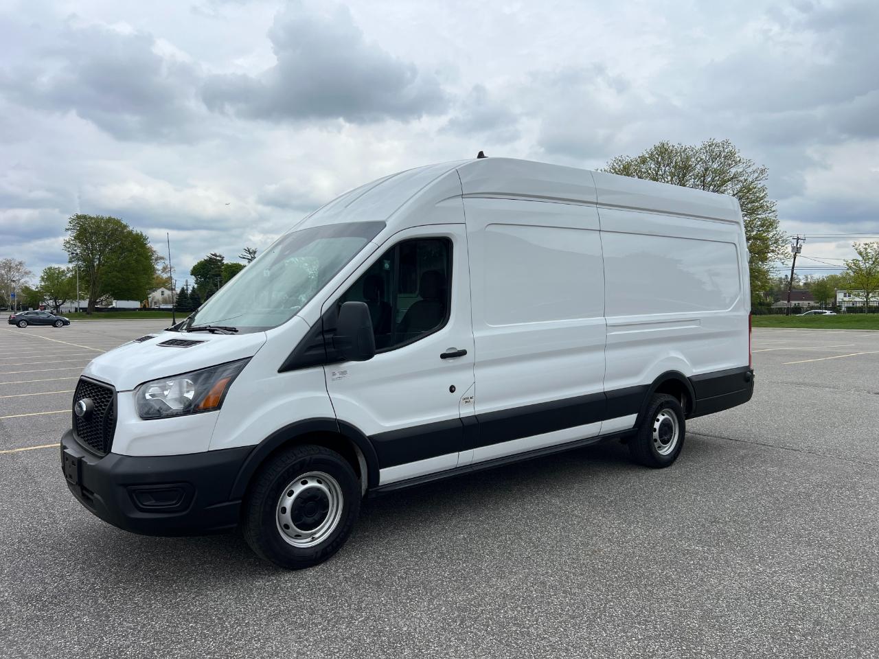 Ford Transit 250 Van High Roof w/Sliding Pass. 148-in. WB EL 2023