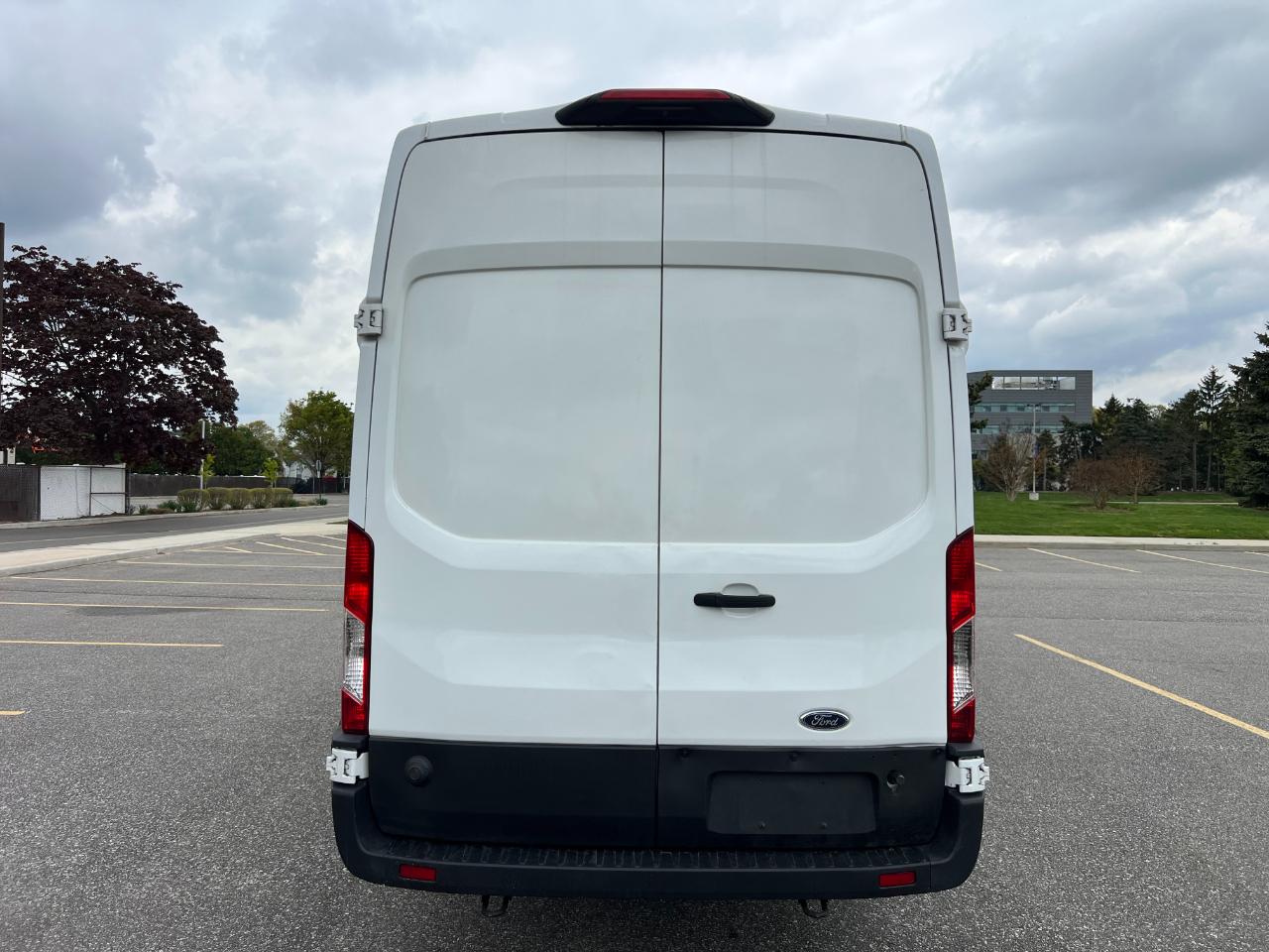 Ford Transit 250 Van High Roof w/Sliding Pass. 148-in. WB EL 2023