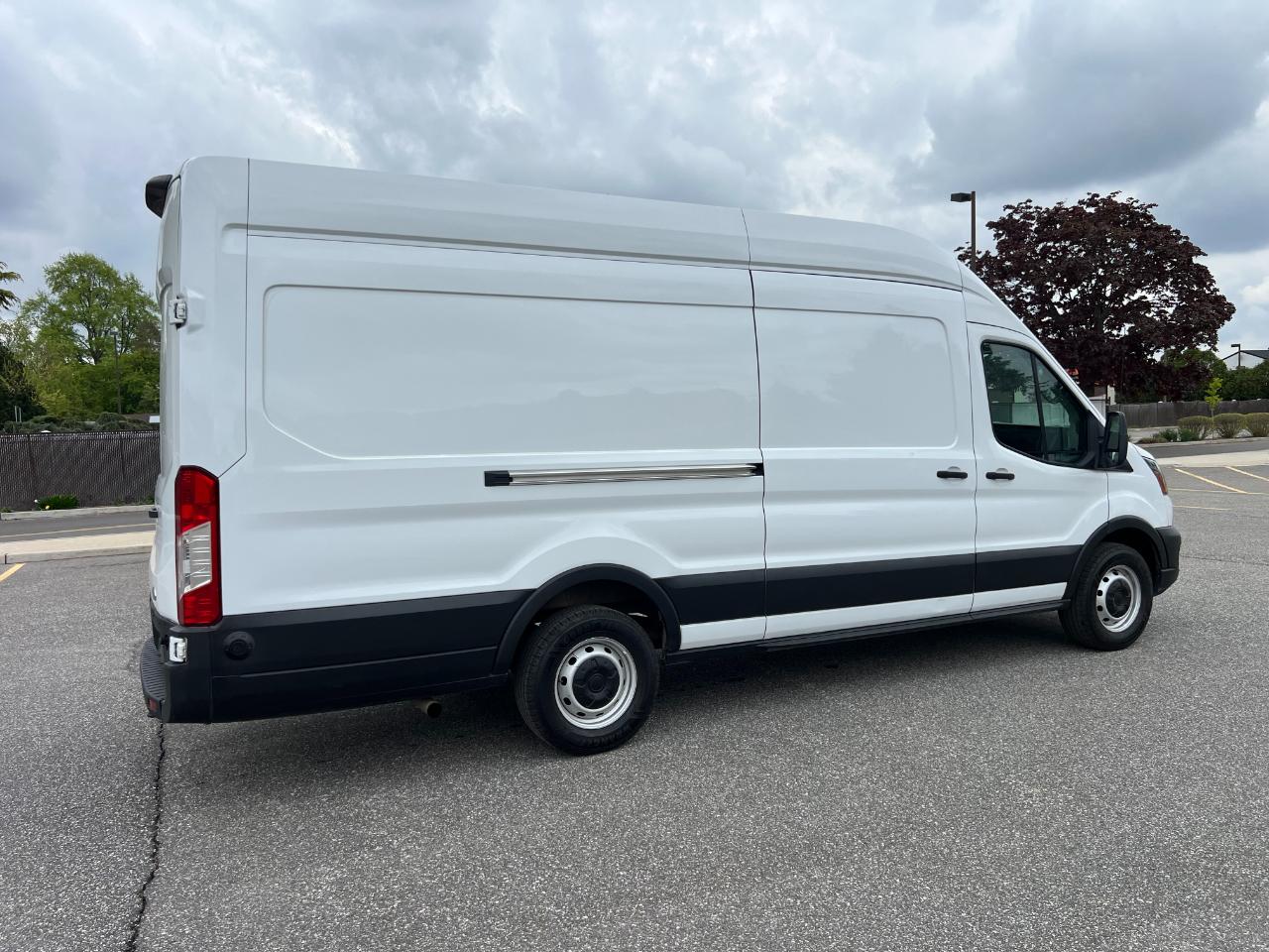 Ford Transit 250 Van High Roof w/Sliding Pass. 148-in. WB EL 2023