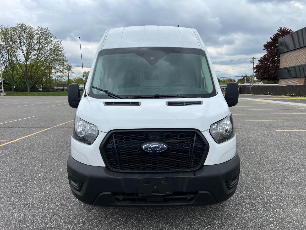 Ford Transit 250 Van High Roof w/Sliding Pass. 148-in. WB EL 2023