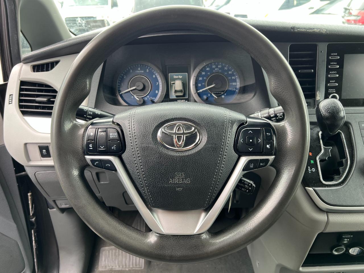 Toyota Sienna LE 7-Passenger Mobility 2020